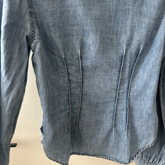Veronica Beard Sedona Chambray Denim Blouse Sz 4 Quiet Luxury Coastal Feminine - Picture 9 of 12